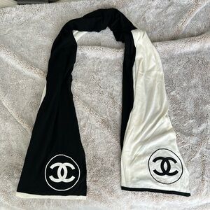 Chanel Black and White Scarf